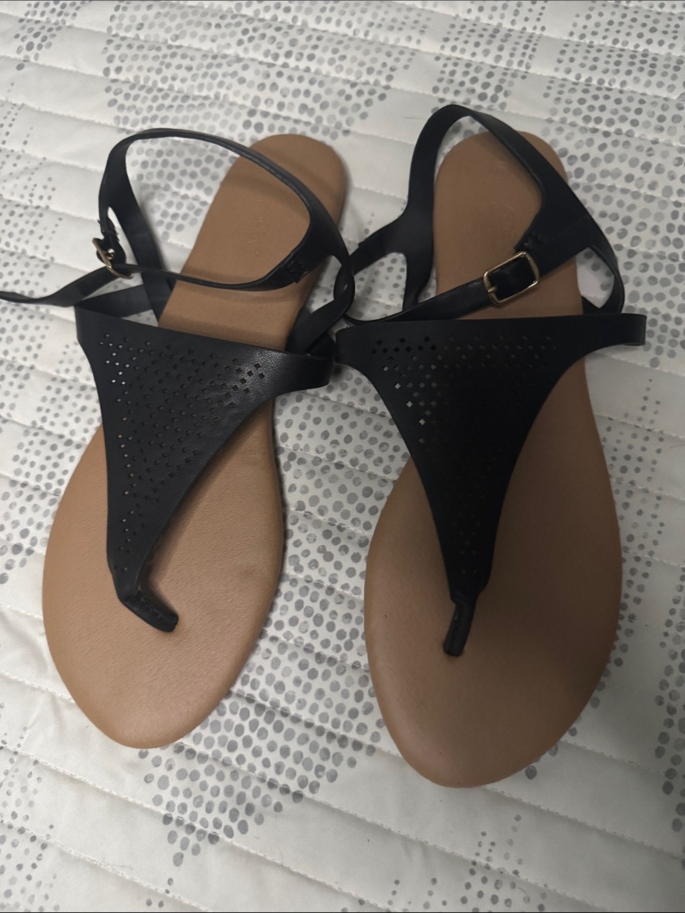 Ardene Black and Tan T-Strap Sandals